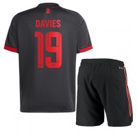 Dres Bayern Munich Alphonso Davies #19 Rezervni za djecu 2022-23 Kratak Rukav (+ kratke hlače)